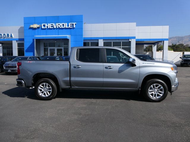 2025 Chevrolet Silverado 1500 LT photo 2