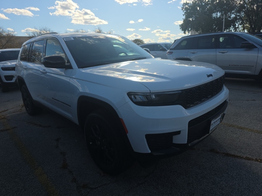 2025 Jeep Grand Cherokee L Altitude's photo