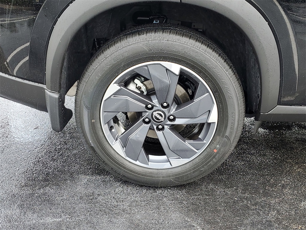 2026 Nissan Rogue SV photo 7