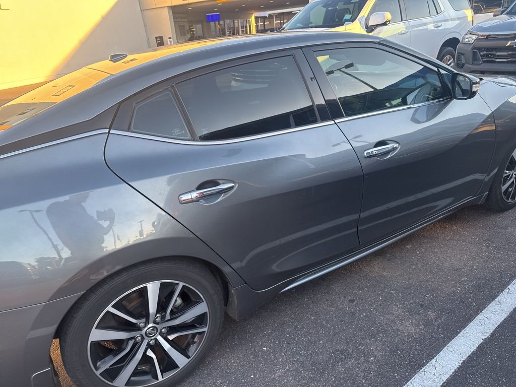 2021 Nissan Maxima SV photo 15