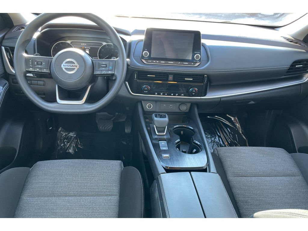 2021 Nissan Rogue SV photo 13