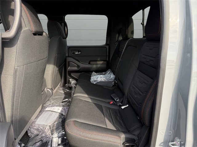 2025 Nissan Frontier PRO-4X photo 12