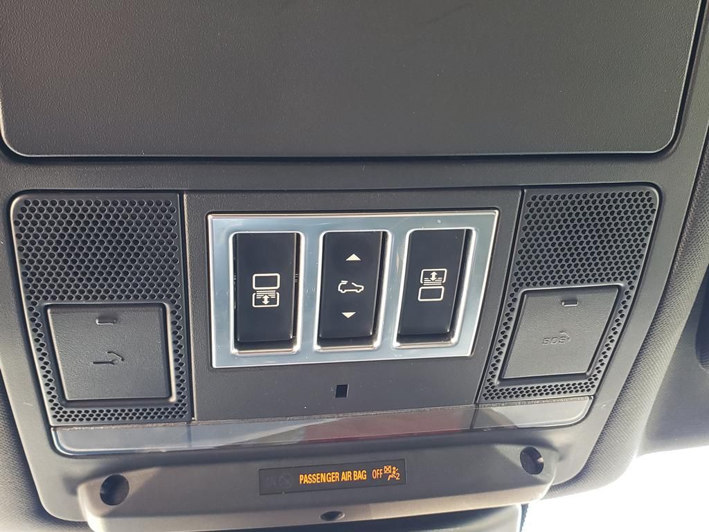 2018 Land Rover Discovery HSE photo 33