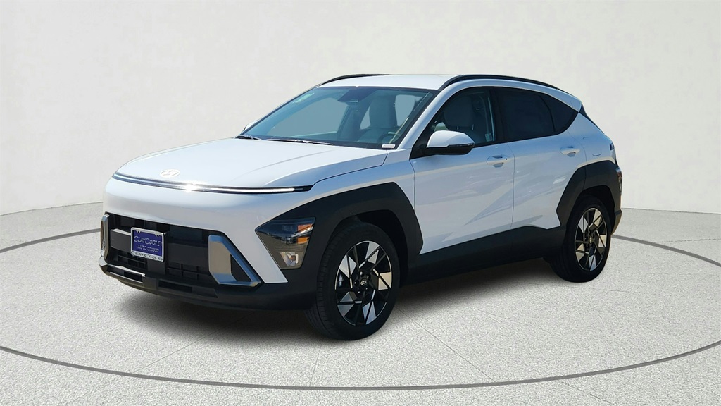 2025 Hyundai Kona SEL photo 18