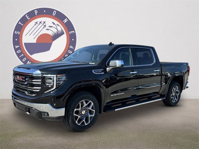 2026 GMC Sierra 1500 SLT's photo