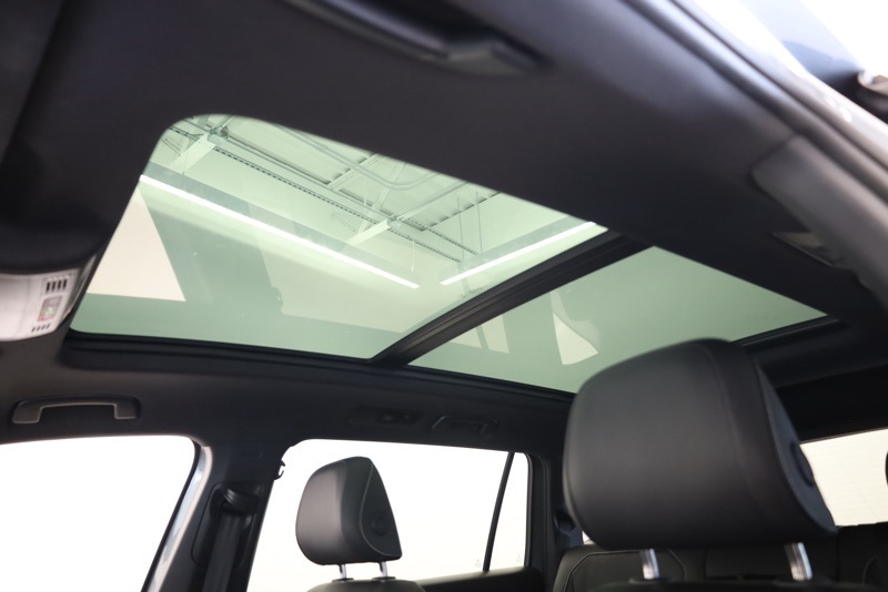 2024 Volkswagen Tiguan SE R-Line Black photo 30