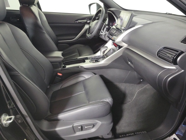 2022 Mitsubishi Eclipse Cross SEL photo 28