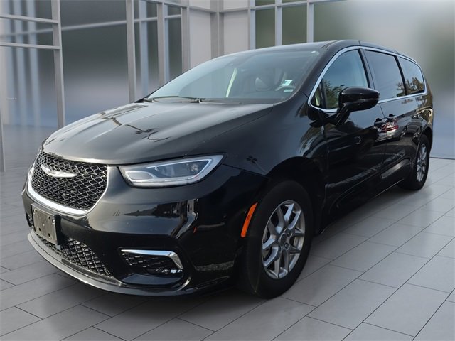 2024 Chrysler Pacifica Touring L's photo