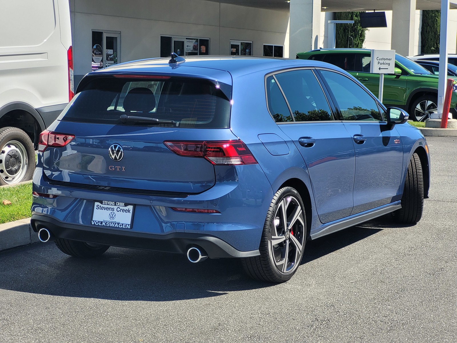 2025 Volkswagen Golf GTI SE photo 4