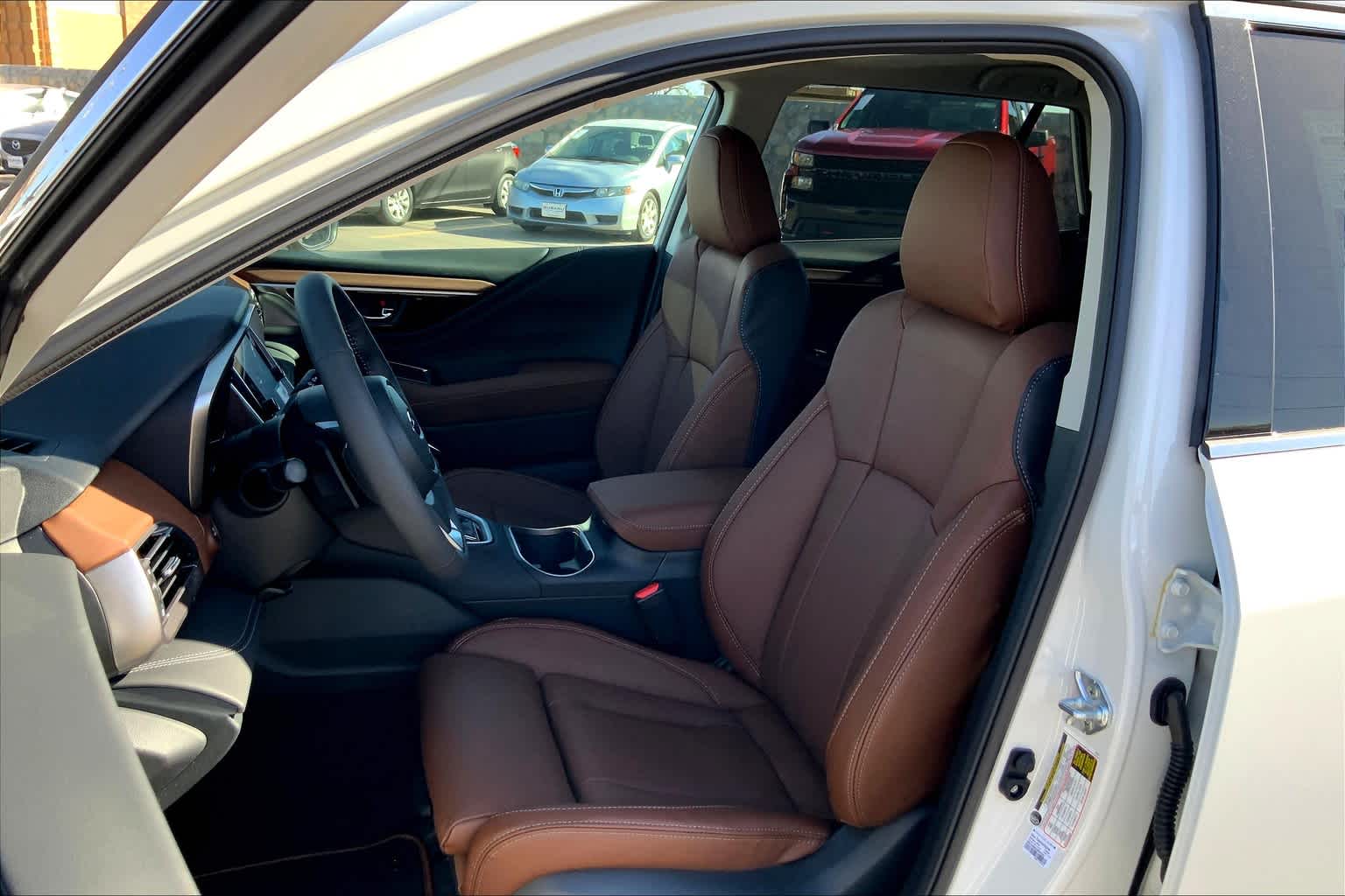 2025 Subaru Outback Touring XT photo 9