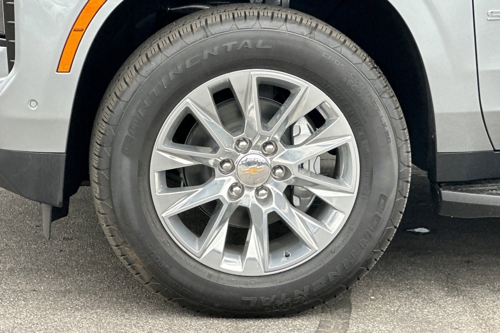 2025 Chevrolet Suburban Premier photo 33