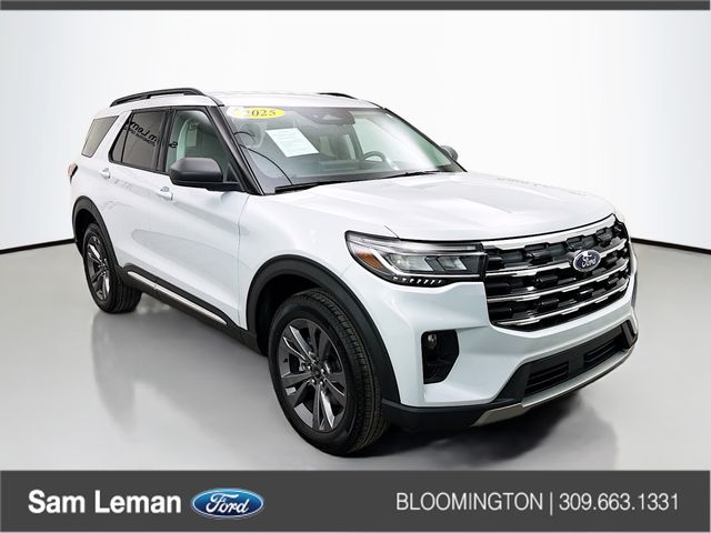 2025 Ford Explorer Active's photo