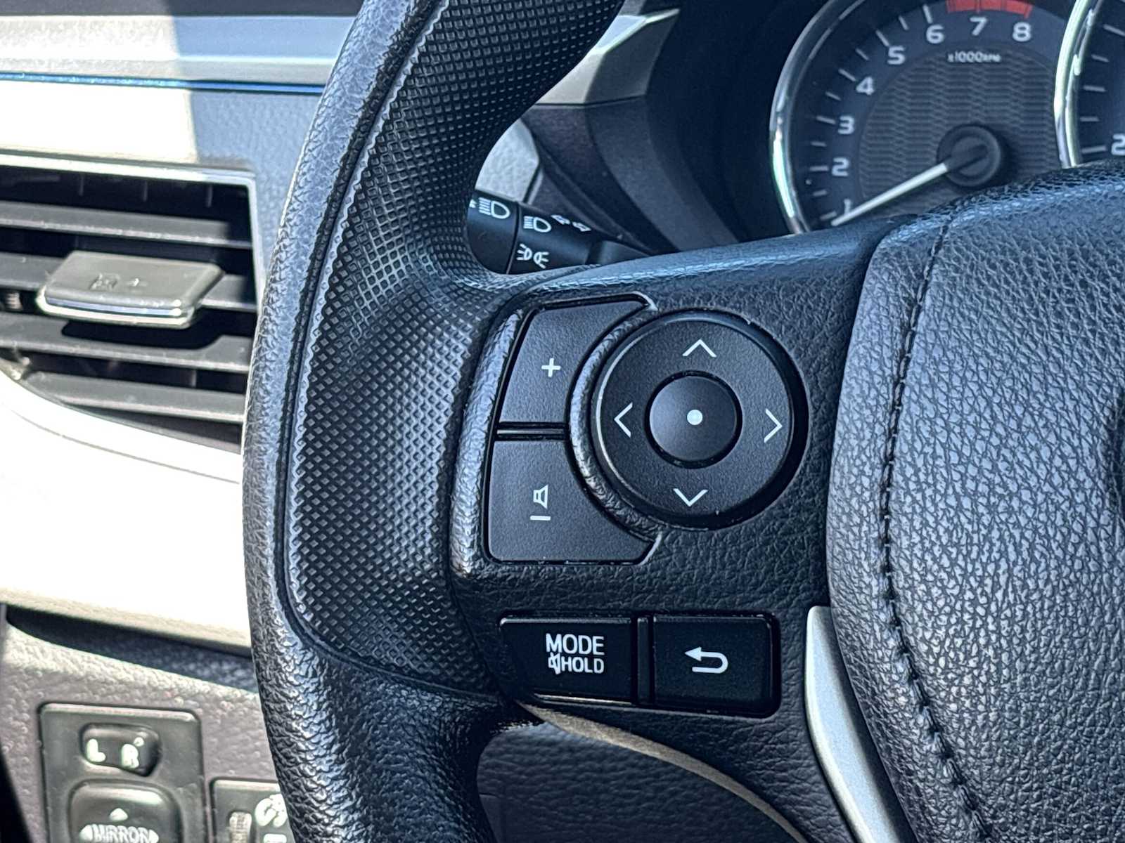 2016 Toyota Corolla LE photo 24