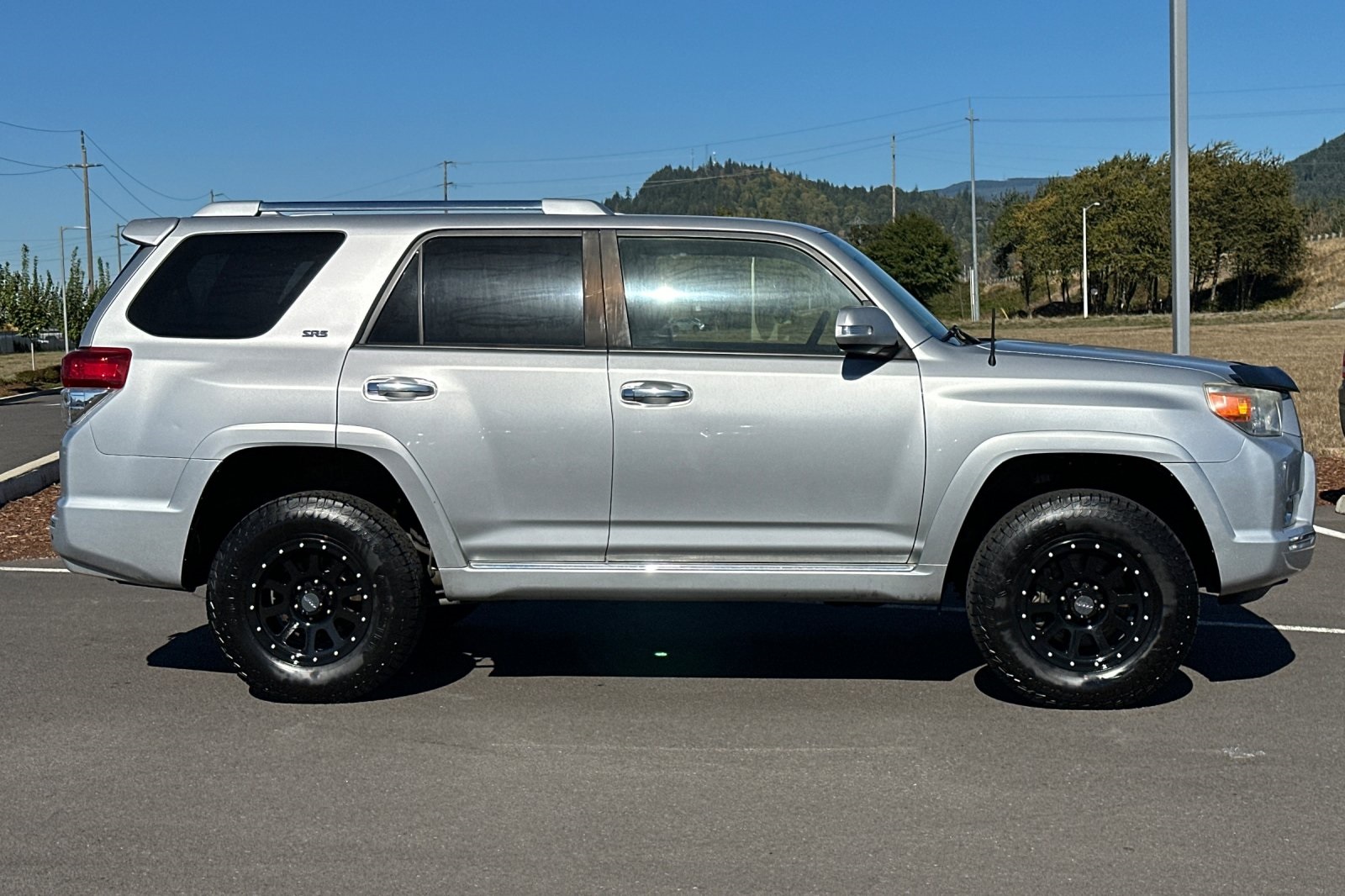 2013 Toyota 4Runner SR5 photo 2