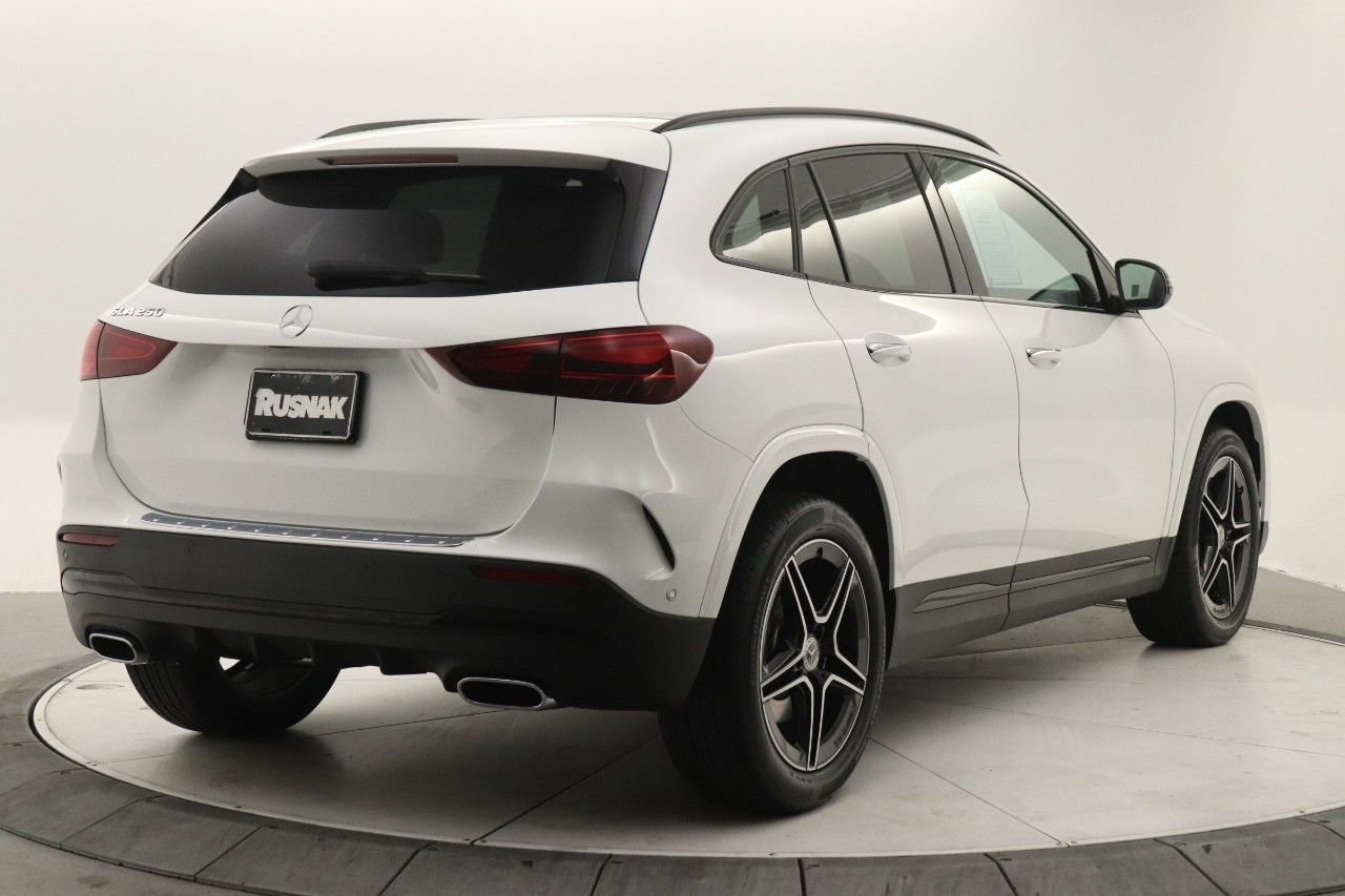 2025 Mercedes Benz GLA 250 AMG photo 4