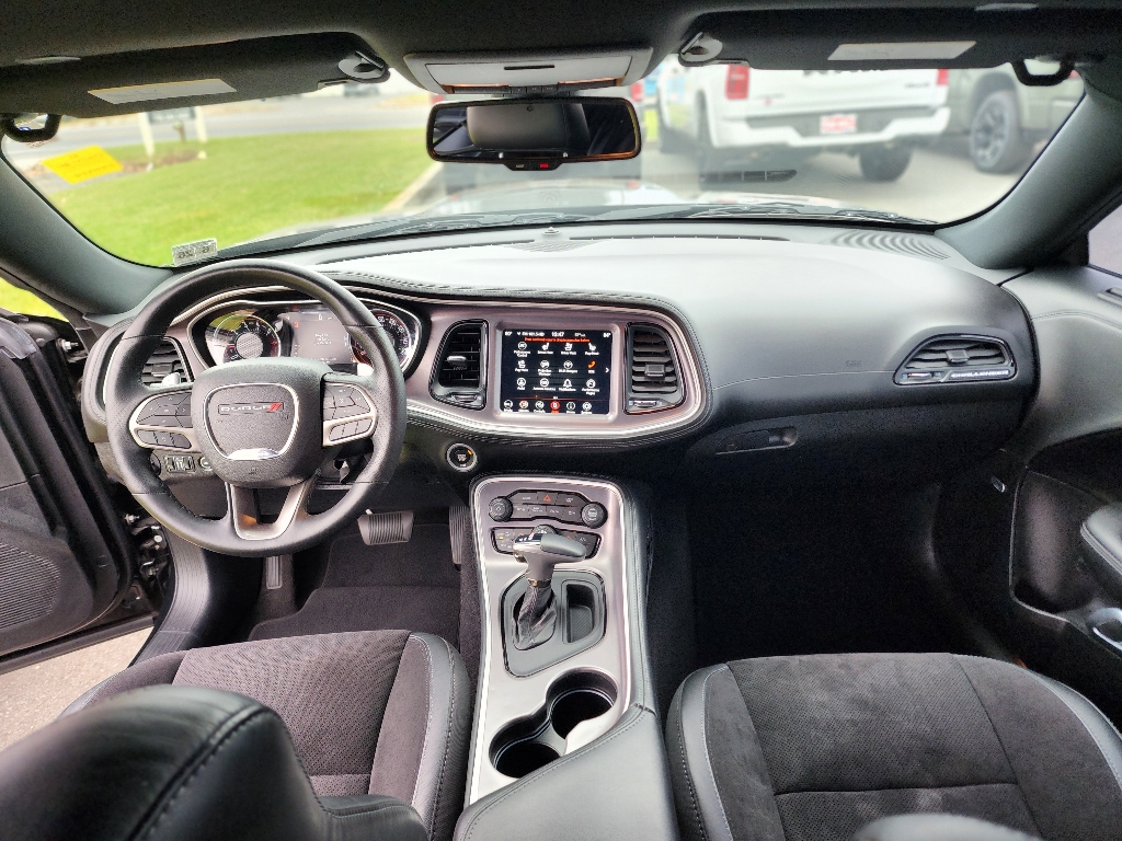 2021 Dodge Challenger R/T photo 2