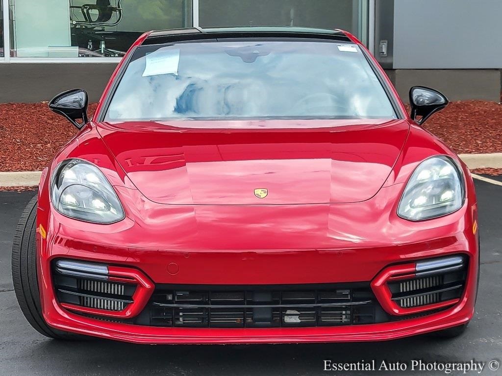 2022 Porsche Panamera GTS photo 4