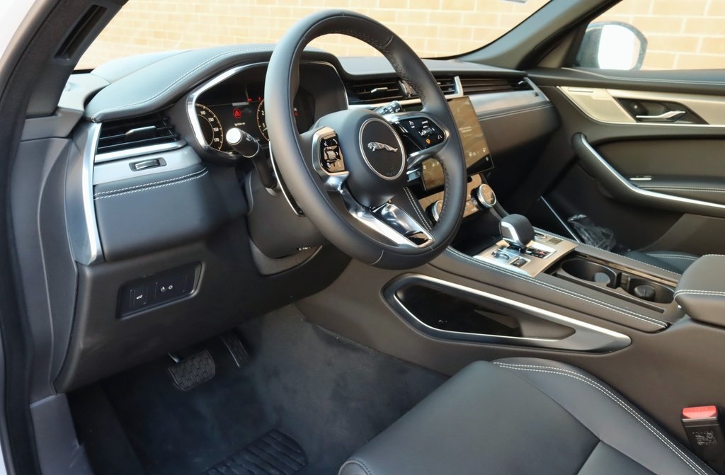 2026 JAGUAR F-PACE - Image 14