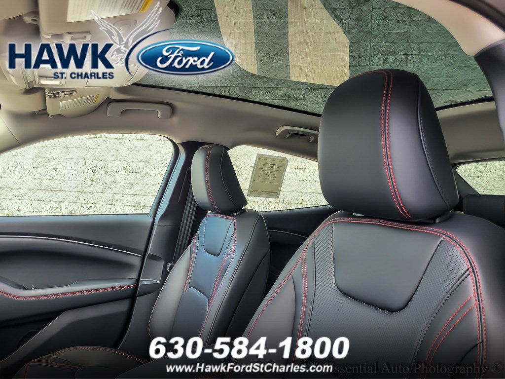 2025 FORD MUSTANG MACH-E - Image 8