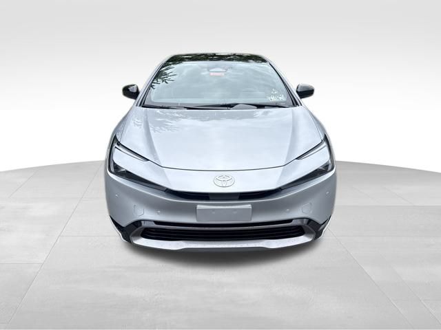 2025 Toyota Prius XLE photo 8