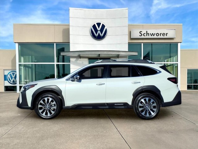 2024 Subaru Outback Touring's photo