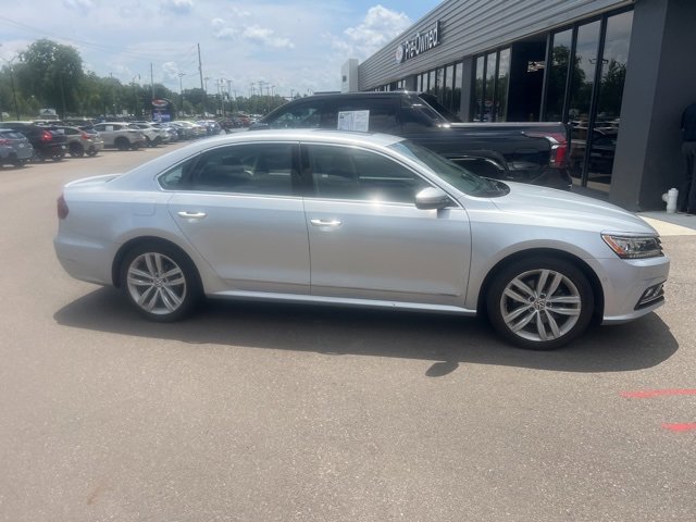Used 2018 Volkswagen Passat SEL Premium with VIN 1VWCA7A34JC010426 for sale in Whitehall, OH