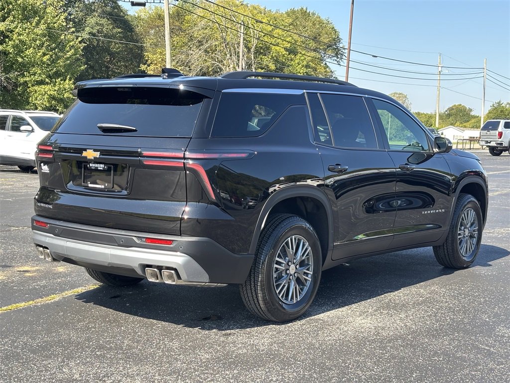 2026 Chevrolet Traverse photo 8
