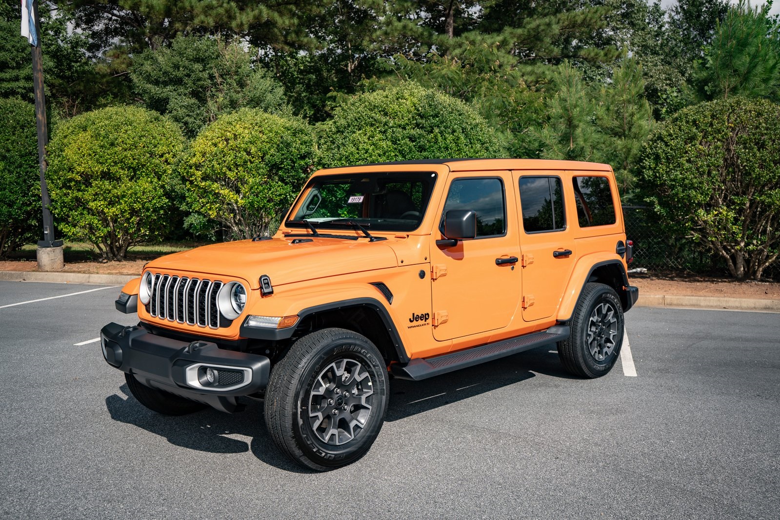 2025 Jeep Wrangler Sahara photo 3