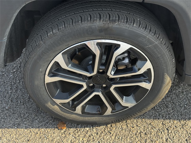 2023 Jeep Compass Limited photo 11