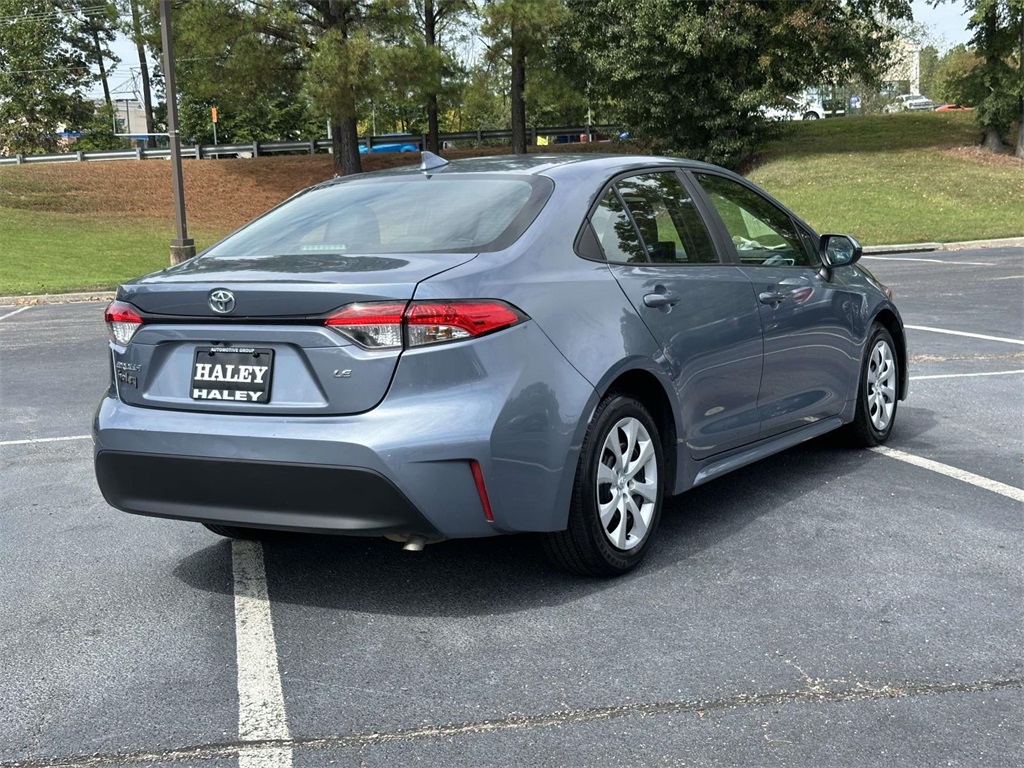 2024 Toyota Corolla LE photo 18