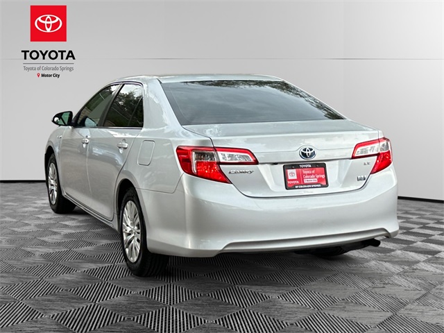 2014 Toyota Camry Hybrid LE photo 4