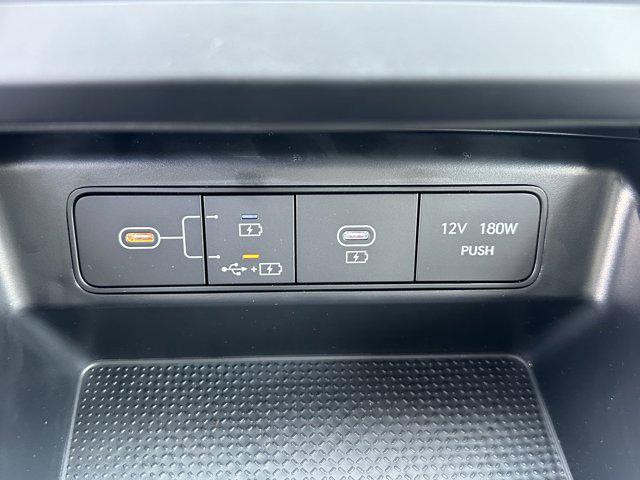 2025 Hyundai Tucson SE photo 27