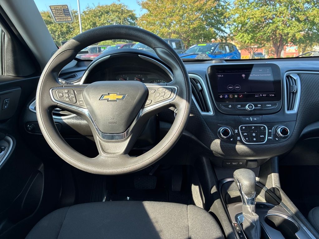 2024 Chevrolet Malibu 1LT photo 12