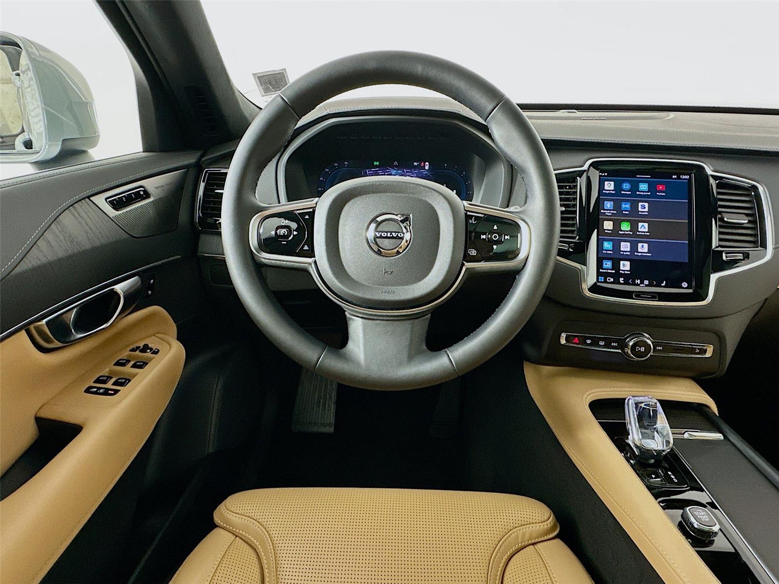 2025 Volvo XC90 photo 11