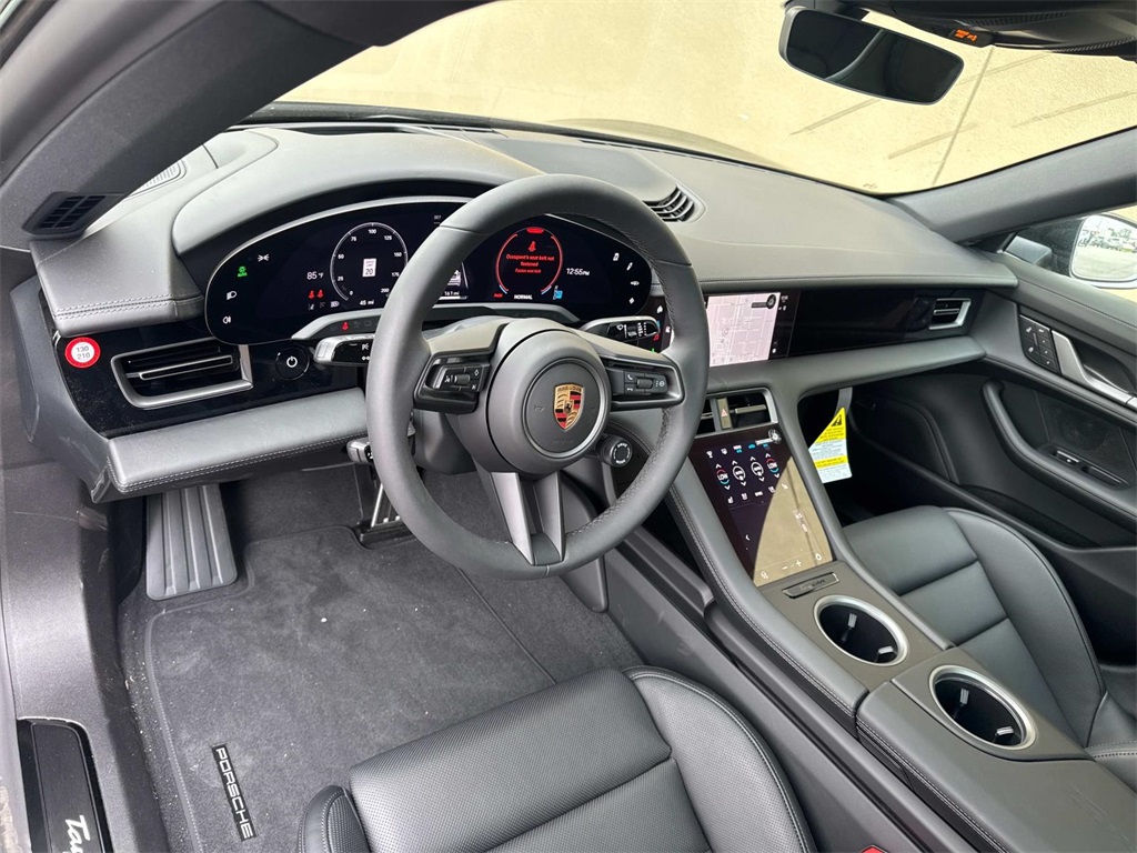 2025 Porsche Taycan 4S photo 4