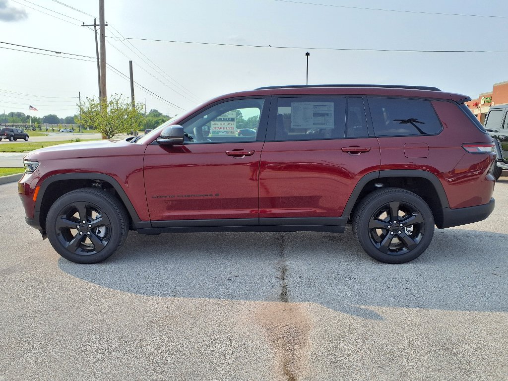 2025 Jeep Grand Cherokee Altitude X photo 3