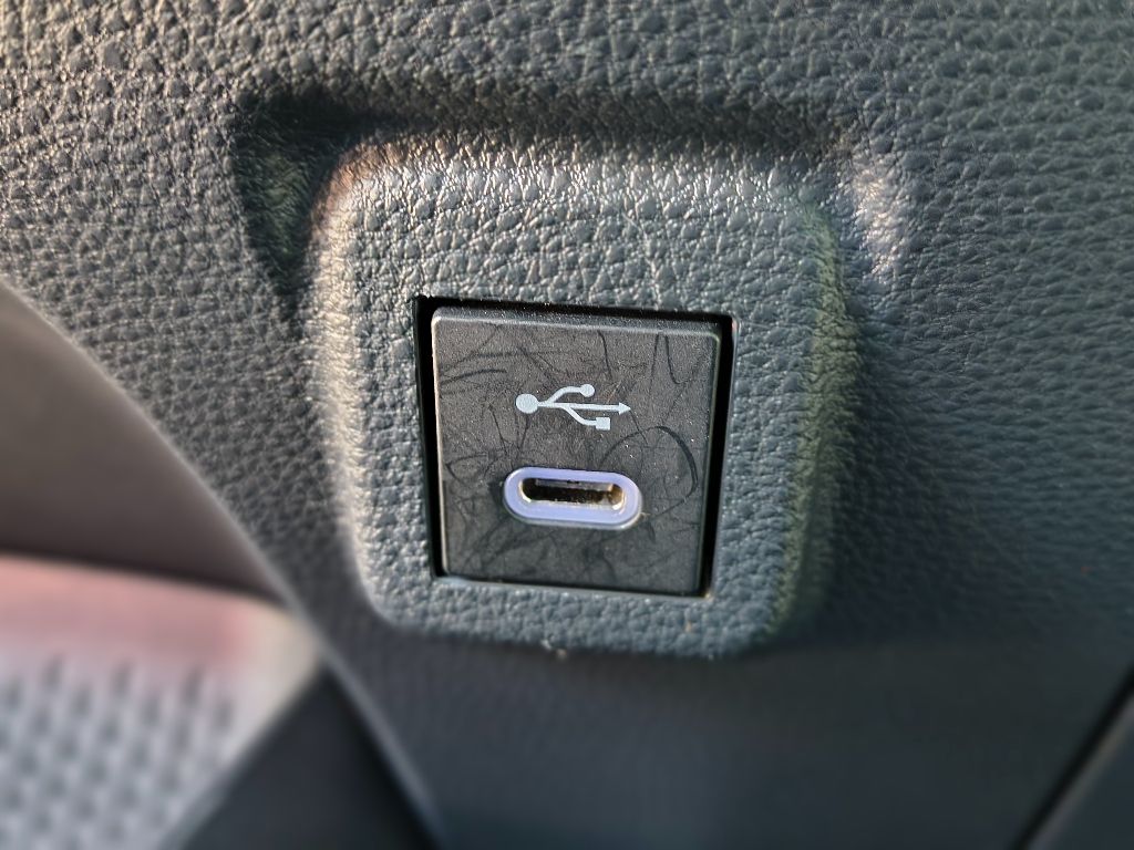 2024 Toyota Corolla SE photo 22