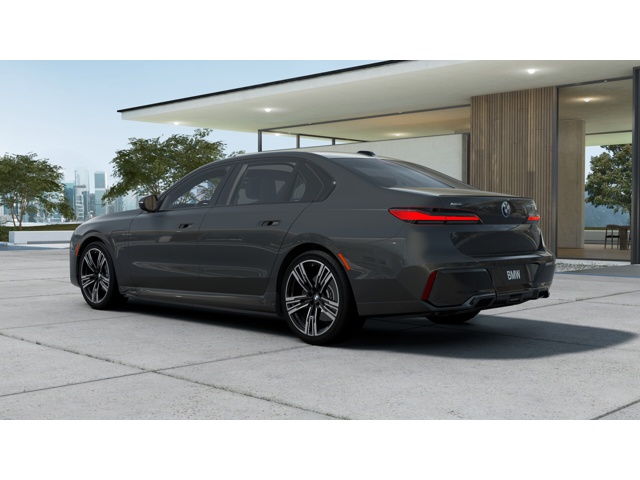 2026 Bmw 750e photo 2