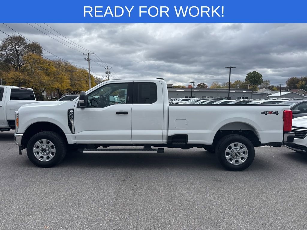2023 Ford F-350 XL photo 2