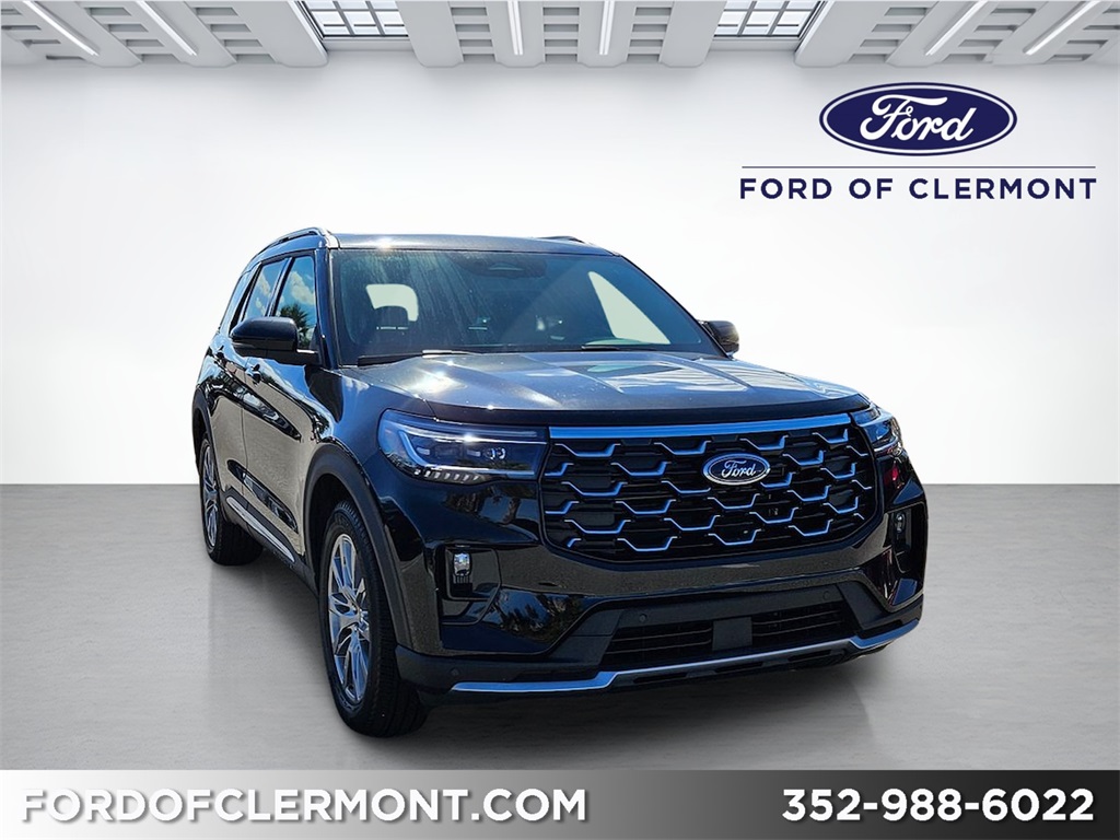 2026 Ford Explorer Platinum's photo