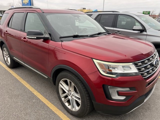 2017 Ford Explorer XLT photo 2