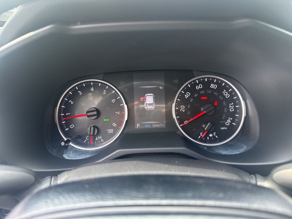2021 Toyota RAV4 XLE photo 12