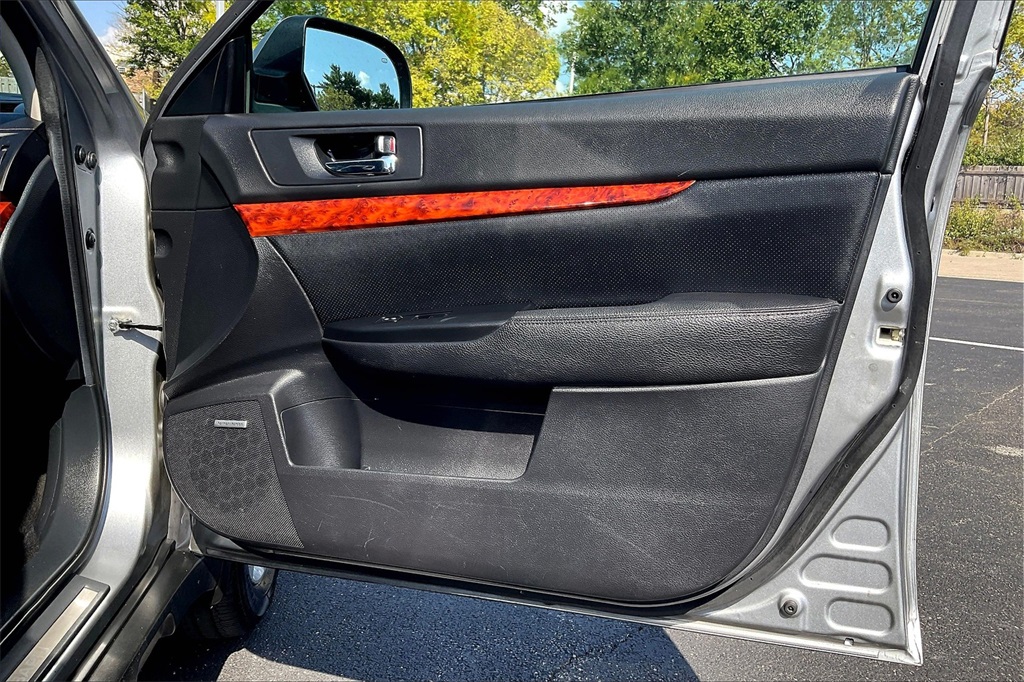 2011 Subaru Outback 2.5i photo 22