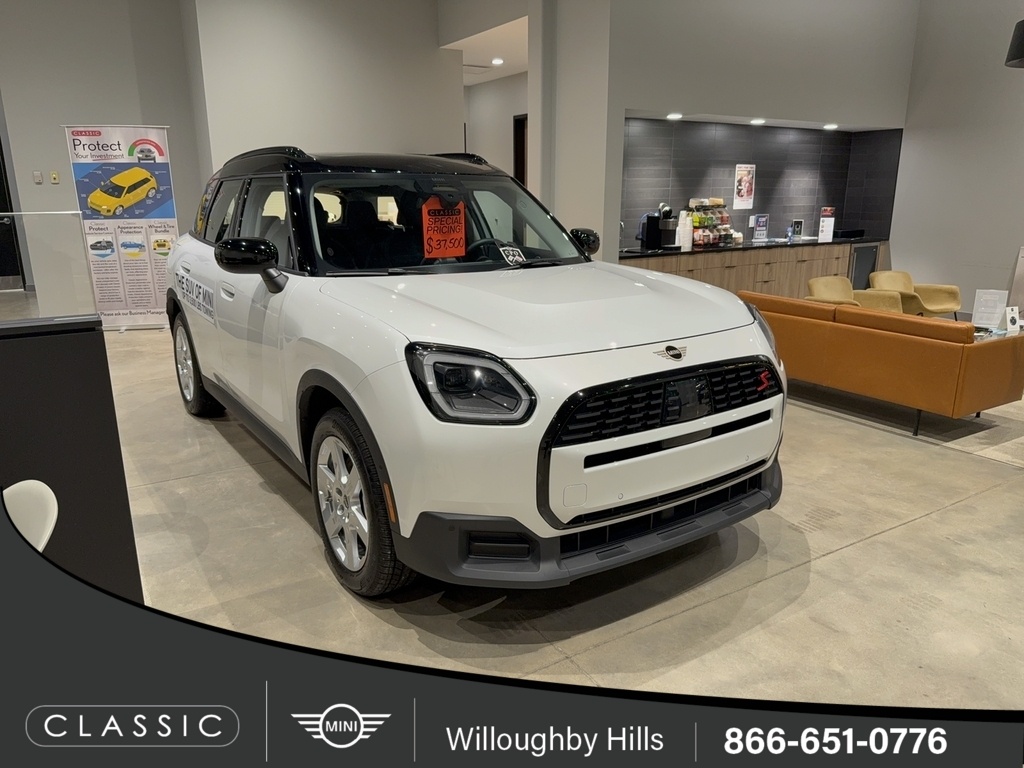 2025 MINI Countryman S's photo