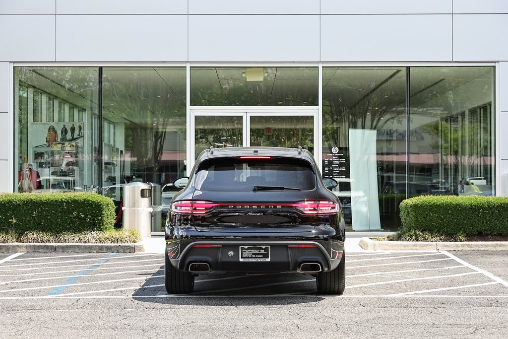 2024 Porsche Macan T photo 6
