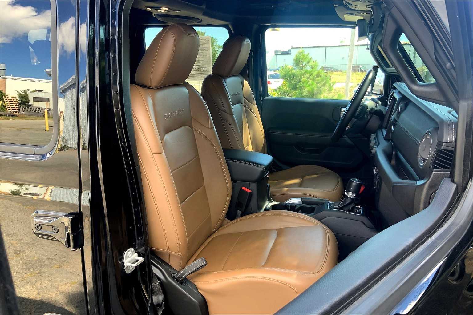2021 Jeep Wrangler Unlimited Sahara photo 8