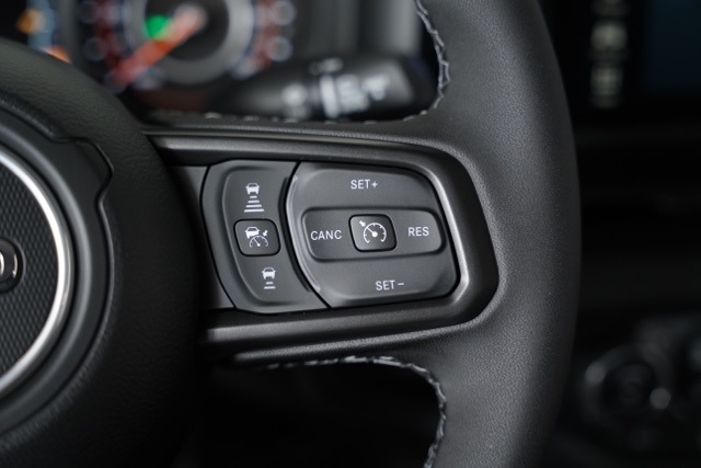 2025 Jeep Gladiator Sport photo 5