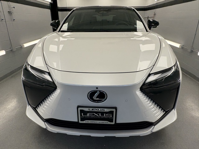 2024 Lexus RZ 450e Premium photo 4