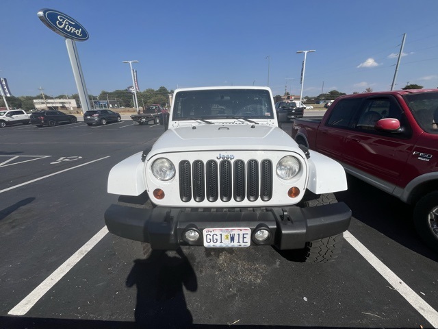 2012 Jeep Wrangler Unlimited Sahara photo 8