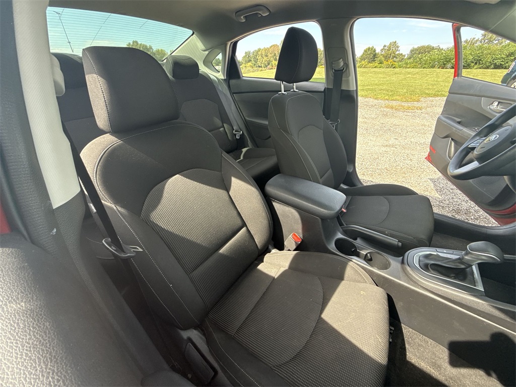 2021 Kia Forte LXS photo 23